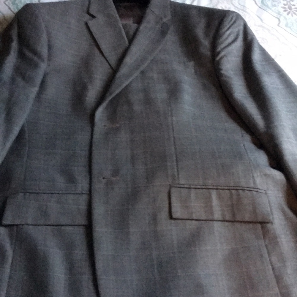 Suits - Picture 2 of 2